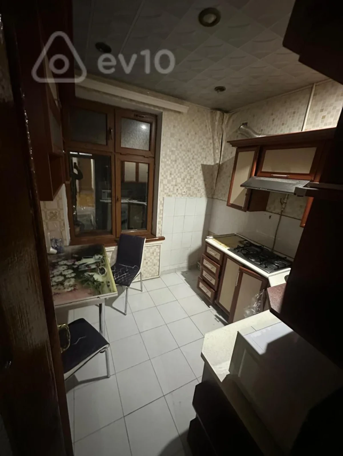 Kirayə verilir 3 otaqlı köhnə tikili 80 m²