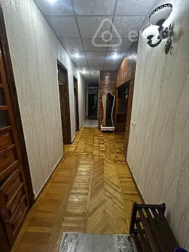 Kirayə verilir 3 otaqlı köhnə tikili 80 m²