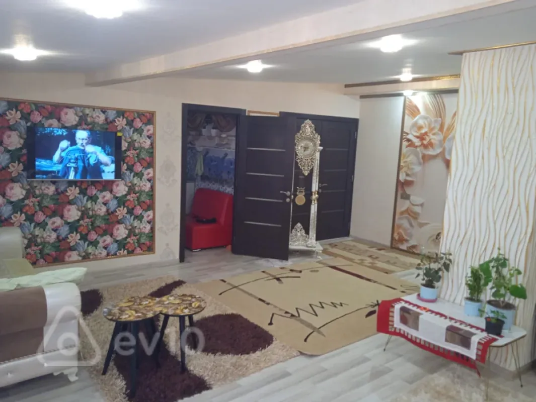 Kirayə verilir 2 otaqlı yeni tikili 75 m²