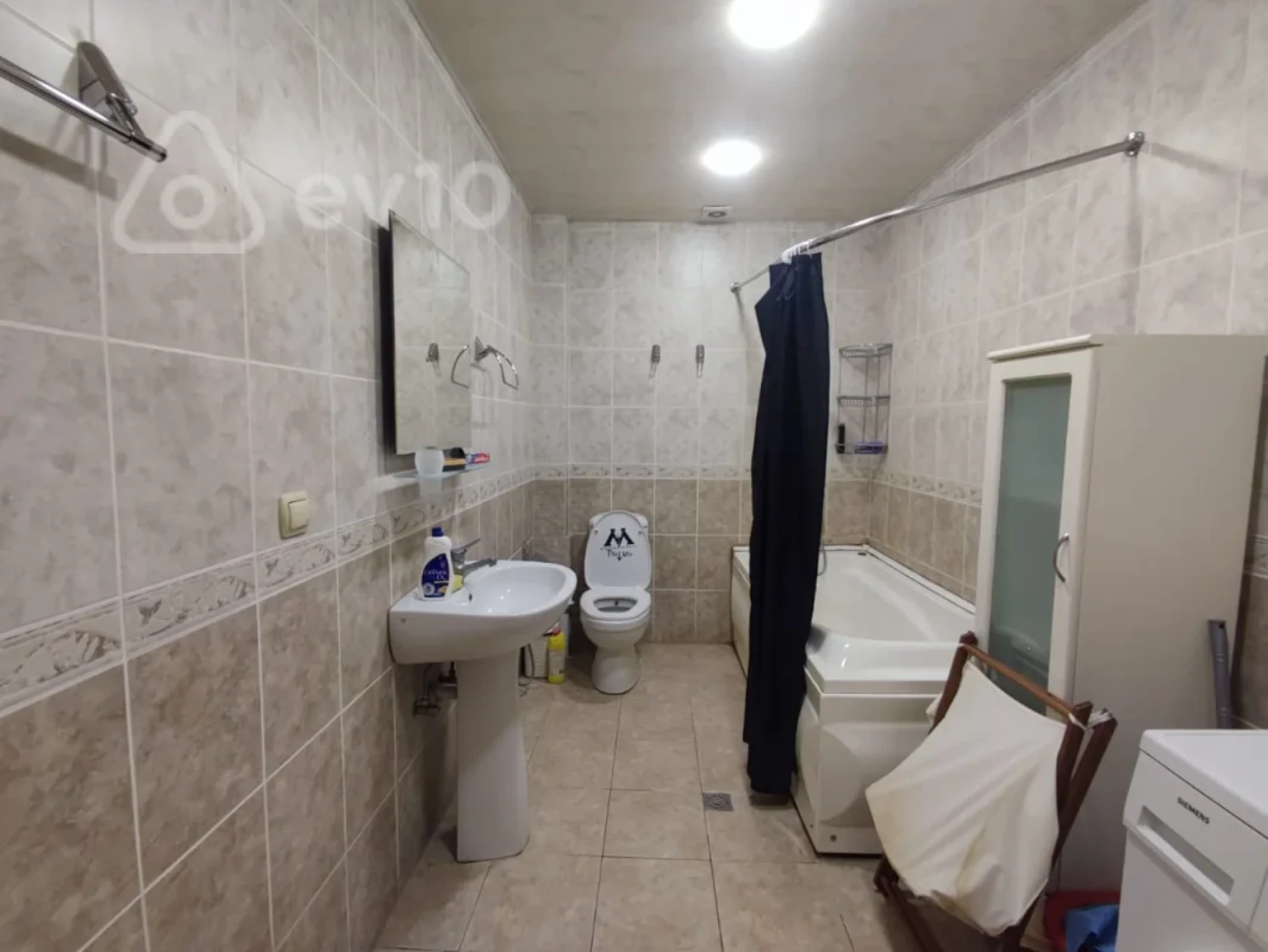 Kirayə verilir 3 otaqlı köhnə tikili 120 m²