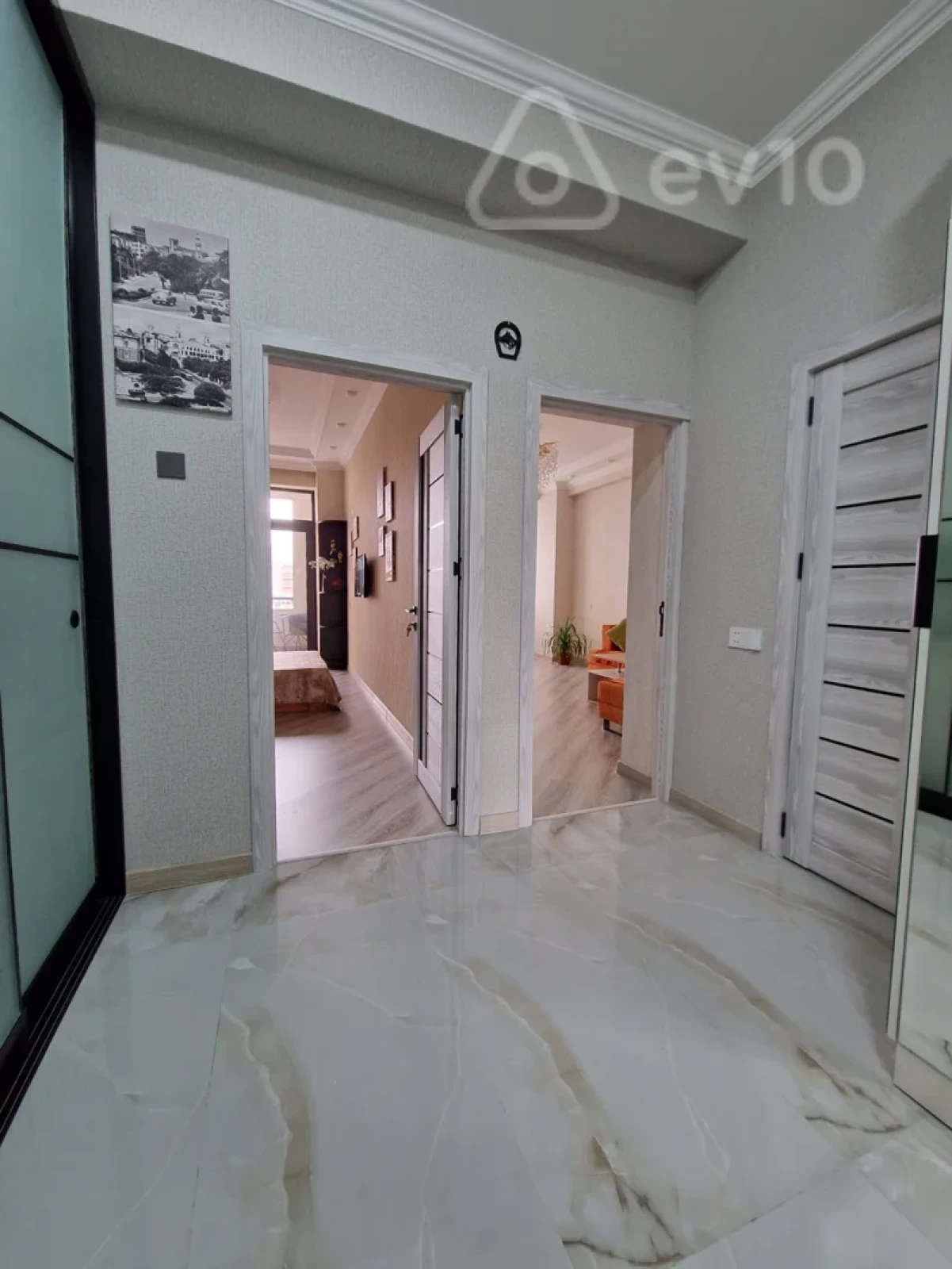 Kirayə verilir 2 otaqlı yeni tikili 76 m²