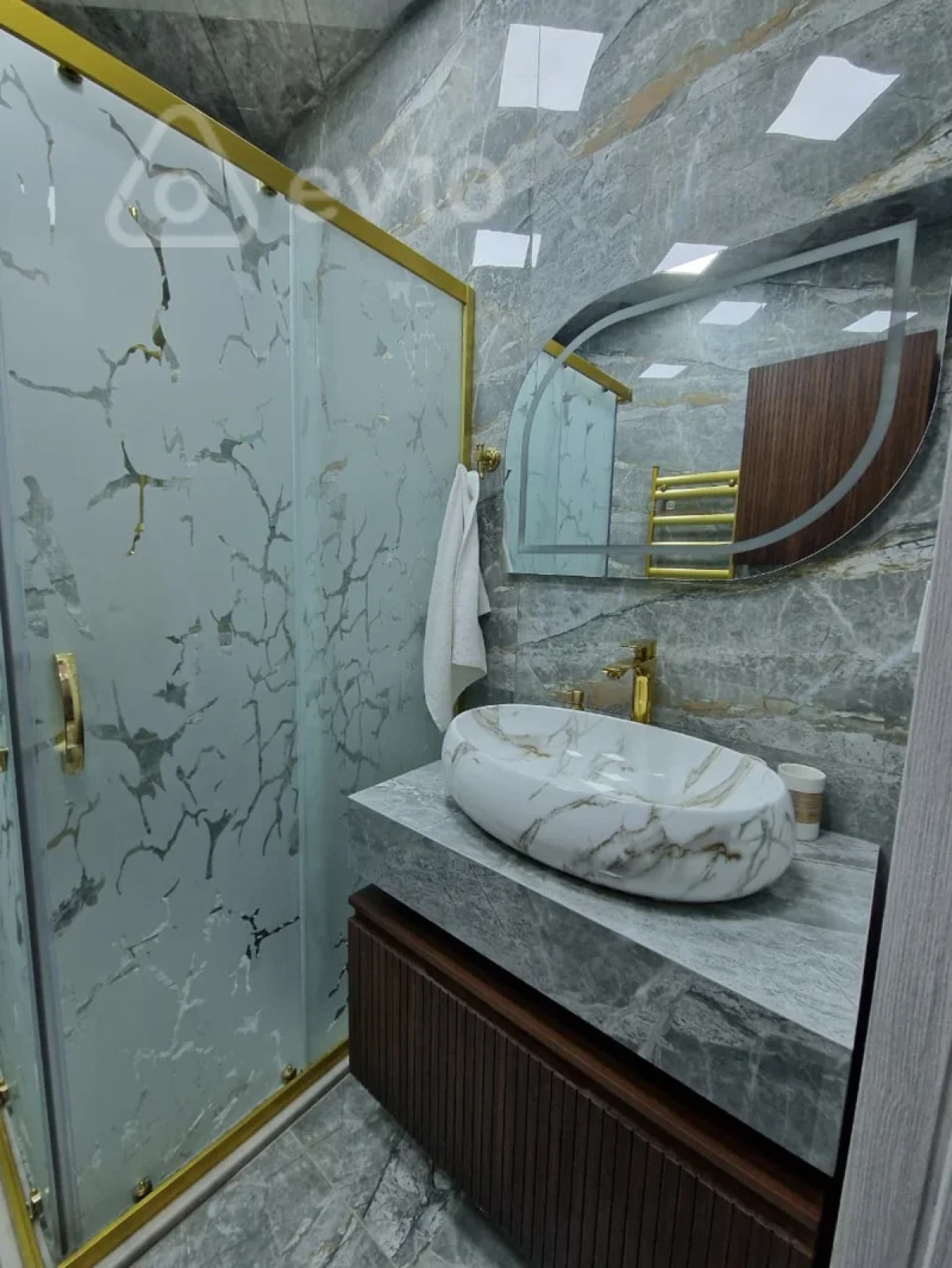 Kirayə verilir 2 otaqlı yeni tikili 76 m²