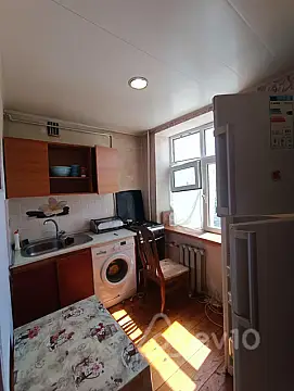 Kirayə verilir 2 otaqlı köhnə tikili 35 m² — Bakı, Nizami 2 otaq 35.00 m²