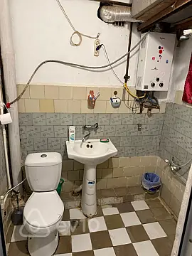 Kirayə verilir 2 otaqlı köhnə tikili 35 m²