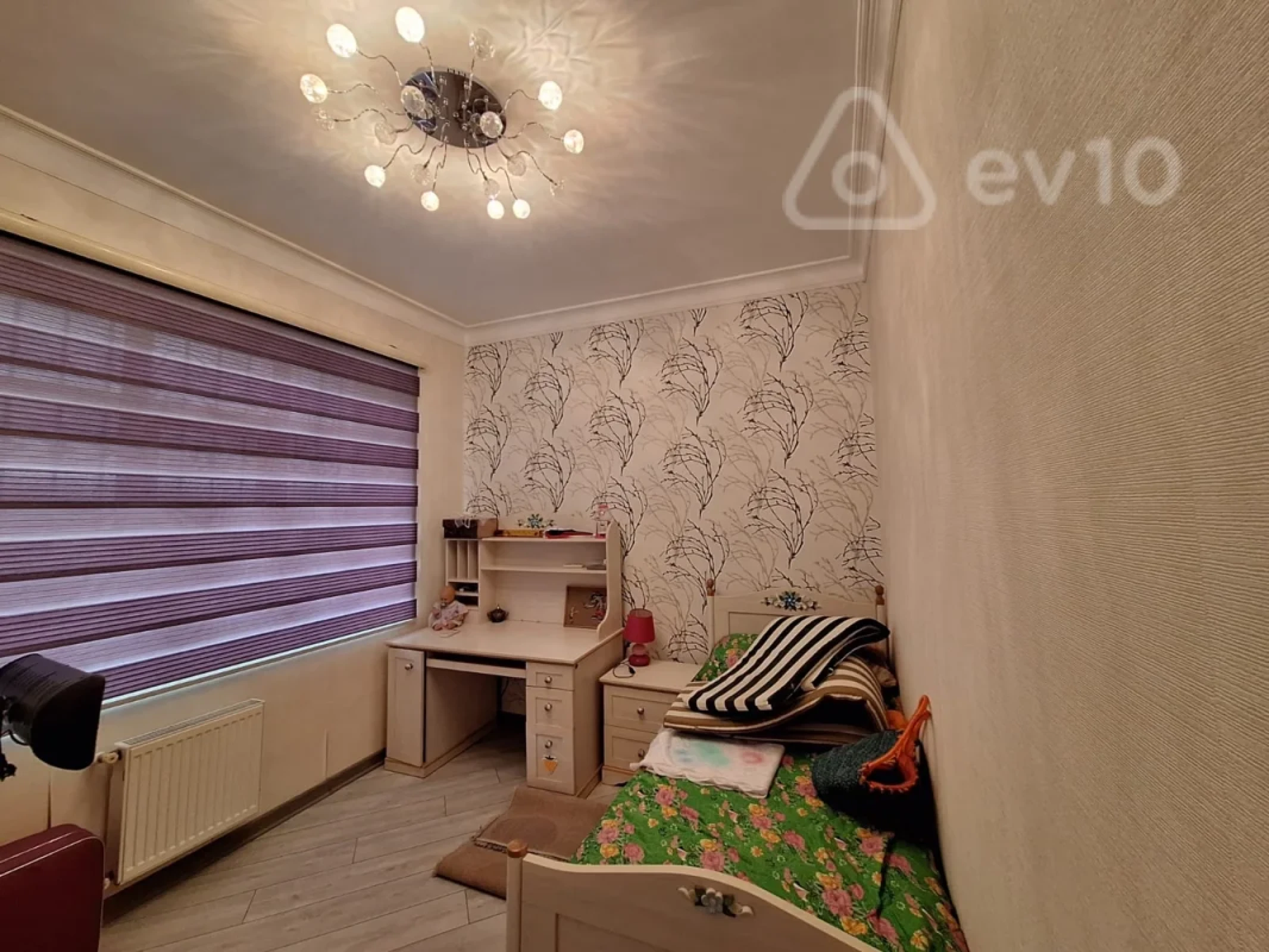 Satılır 11 otaqlı həyət evi 581 m²