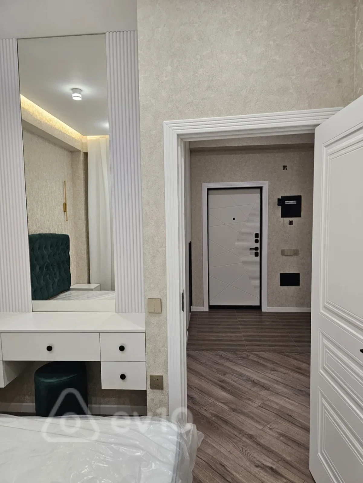 Kirayə verilir 2 otaqlı yeni tikili 54 m²