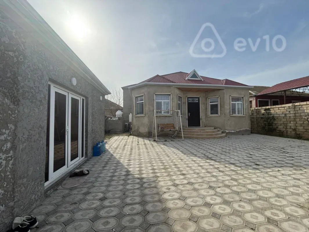 Satılır 4 otaqlı həyət evi 110 m²