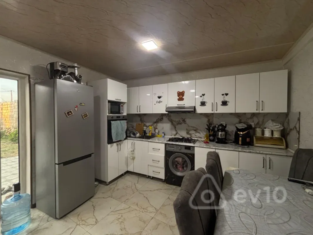 Satılır 4 otaqlı həyət evi 110 m²