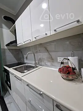 Kirayə verilir 2 otaqlı yeni tikili 75 m²