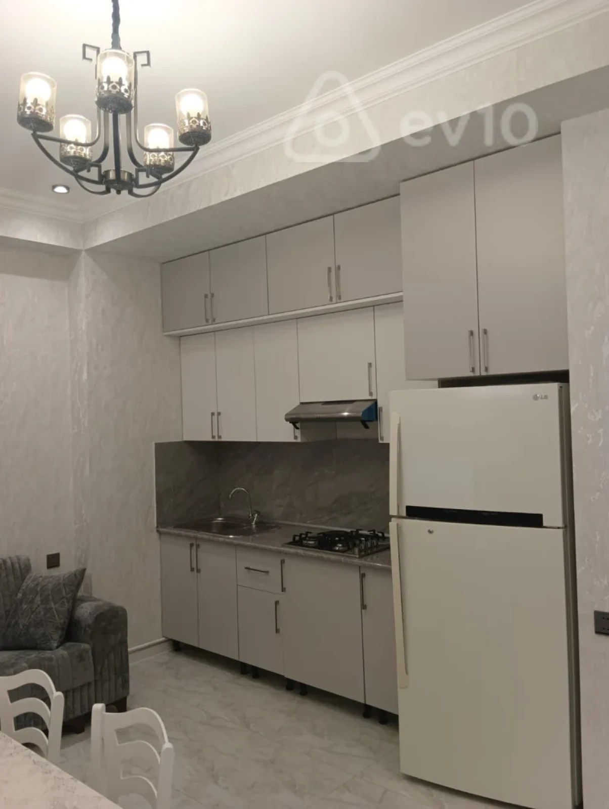 Kirayə verilir 3 otaqlı yeni tikili 70 m²