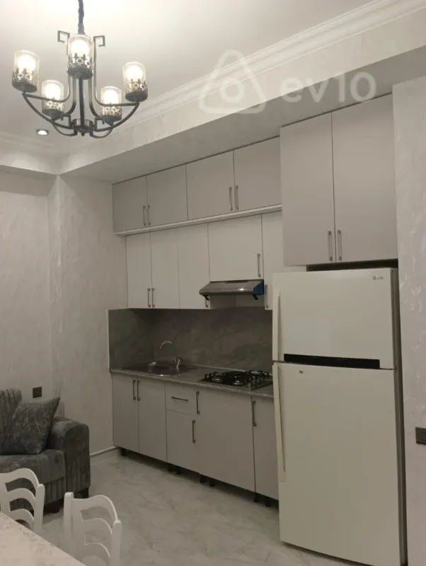 Kirayə verilir 3 otaqlı yeni tikili 70 m²