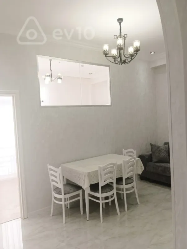Kirayə verilir 3 otaqlı yeni tikili 70 m²
