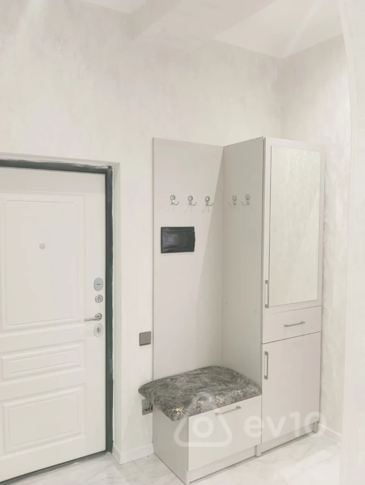 Kirayə verilir 3 otaqlı yeni tikili 70 m²