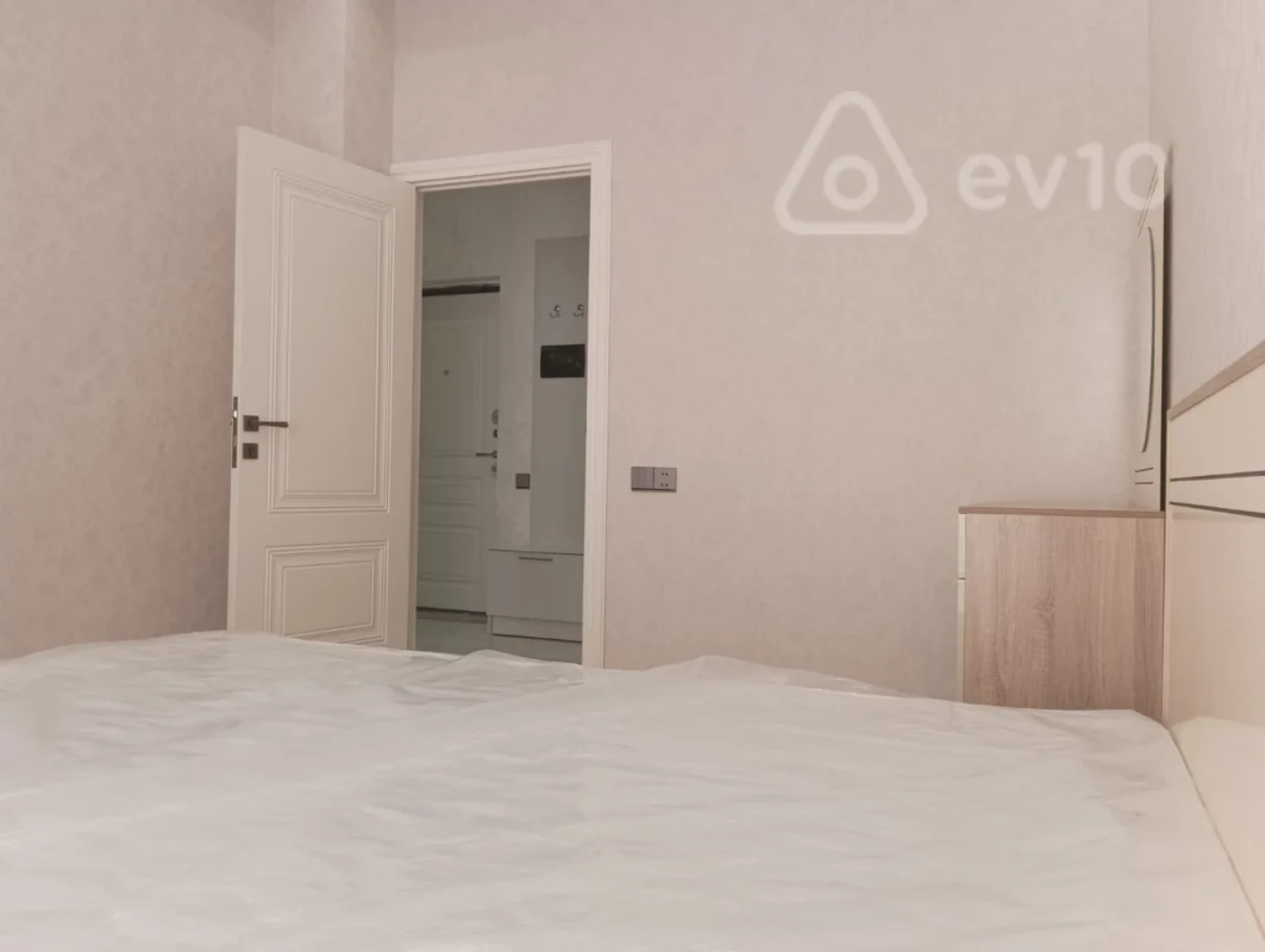 Kirayə verilir 3 otaqlı yeni tikili 70 m²