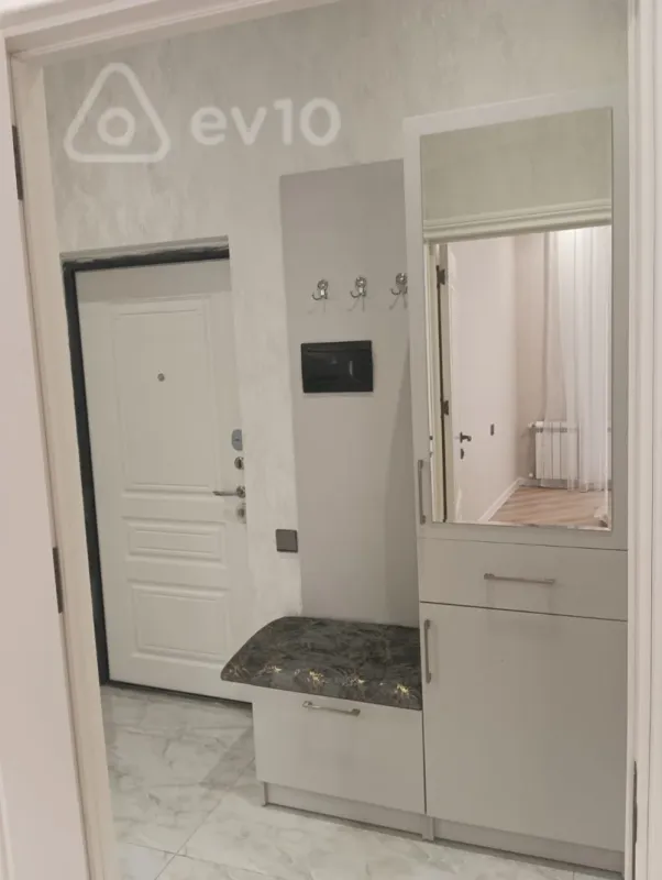 Kirayə verilir 3 otaqlı yeni tikili 70 m²