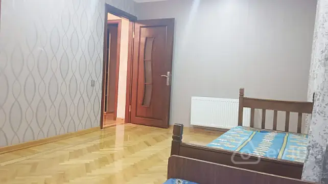 Kirayə verilir 3 otaqlı yeni tikili 80 m²