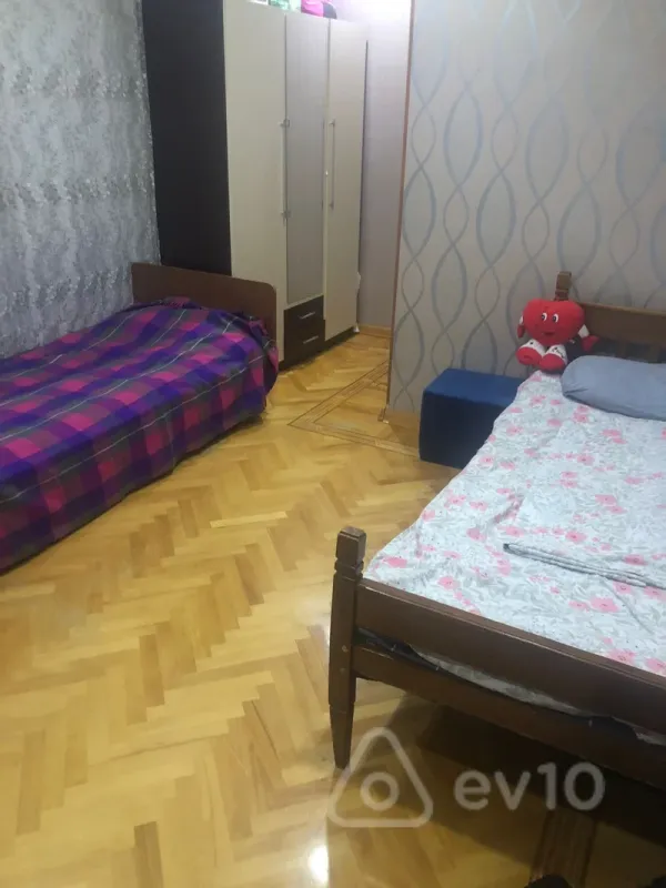 Kirayə verilir 3 otaqlı yeni tikili 80 m²