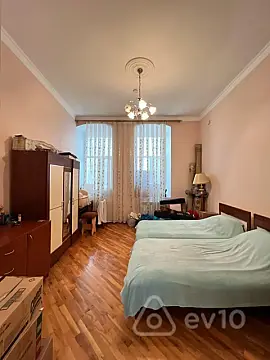 Kirayə verilir 3 otaqlı köhnə tikili 130 m²