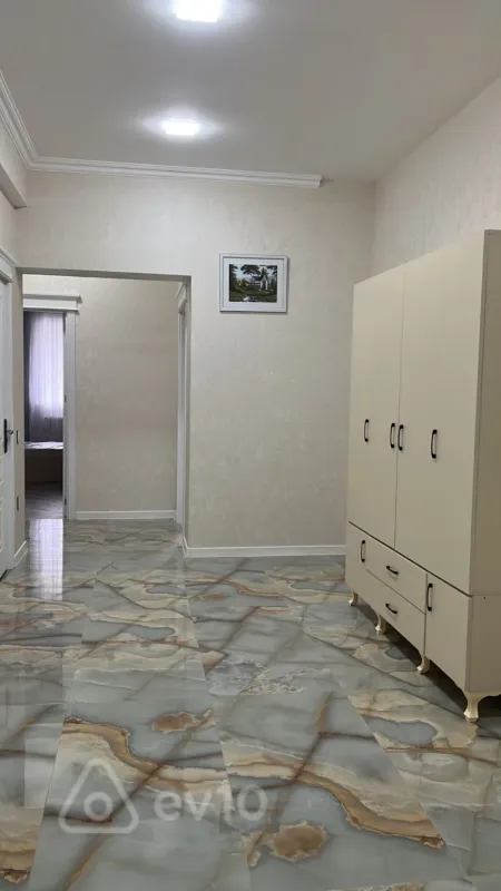 Kirayə verilir 3 otaqlı yeni tikili 110 m²