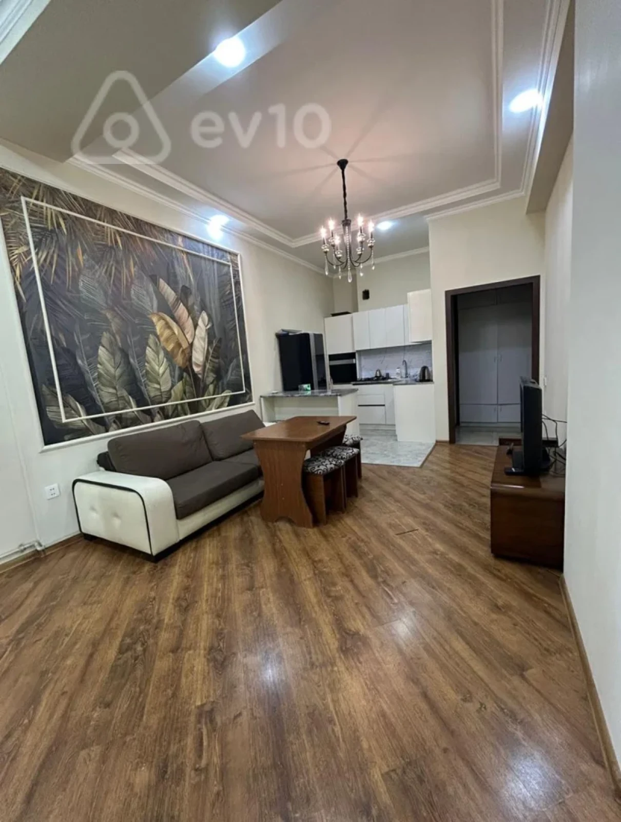 Kirayə verilir 2 otaqlı yeni tikili 60 m²