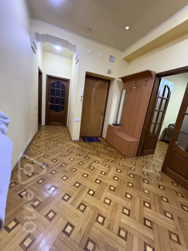 Kirayə verilir 2 otaqlı yeni tikili 95 m²