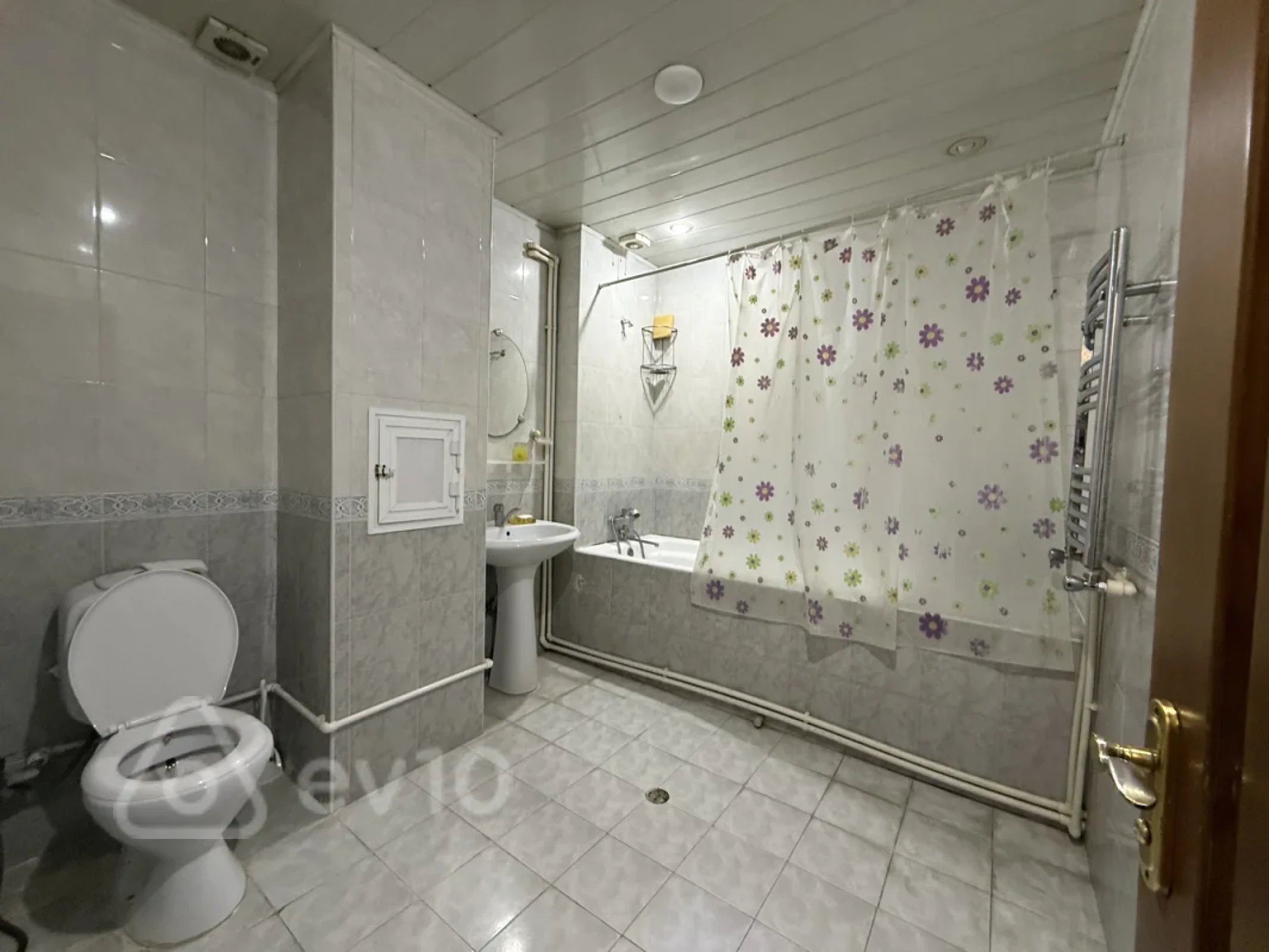 Kirayə verilir 2 otaqlı yeni tikili 95 m²
