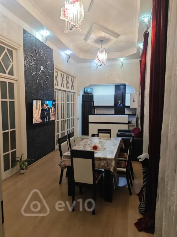 Satılır 3 otaqlı köhnə tikili 68 m²