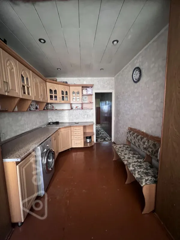 Satılır 4 otaqlı köhnə tikili 101 m²