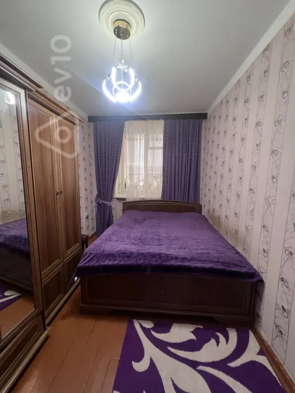 Satılır 4 otaqlı köhnə tikili 101 m²