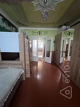 Satılır 4 otaqlı köhnə tikili 101 m²