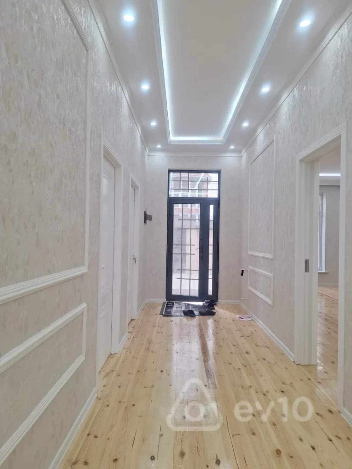 Satılır 4 otaqlı həyət evi 140 m²