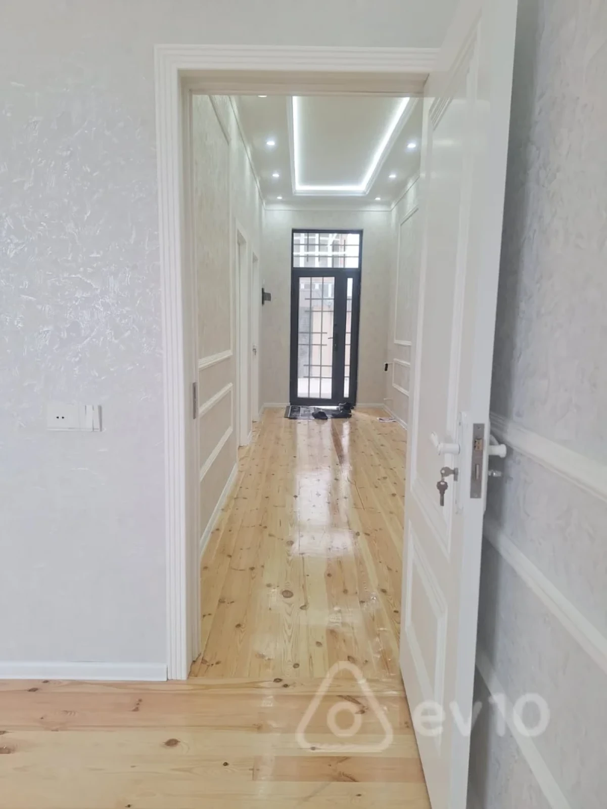 Satılır 4 otaqlı həyət evi 140 m²