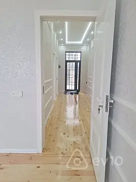 Satılır 4 otaqlı həyət evi 140 m²