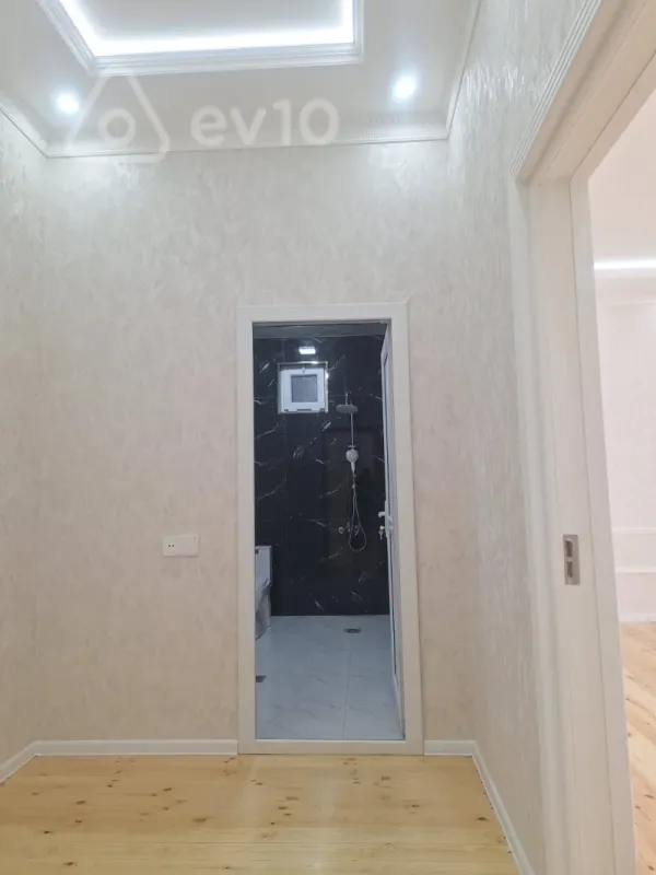 Satılır 4 otaqlı həyət evi 140 m²