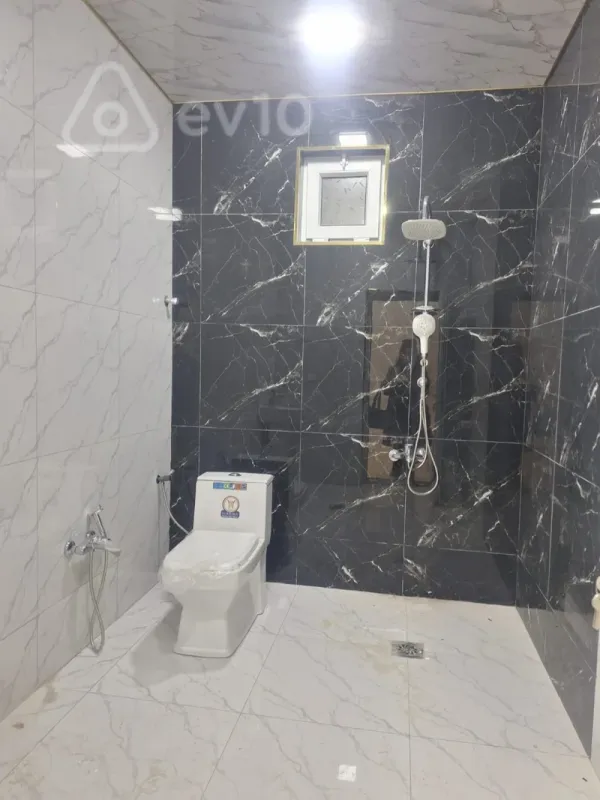 Satılır 4 otaqlı həyət evi 140 m²