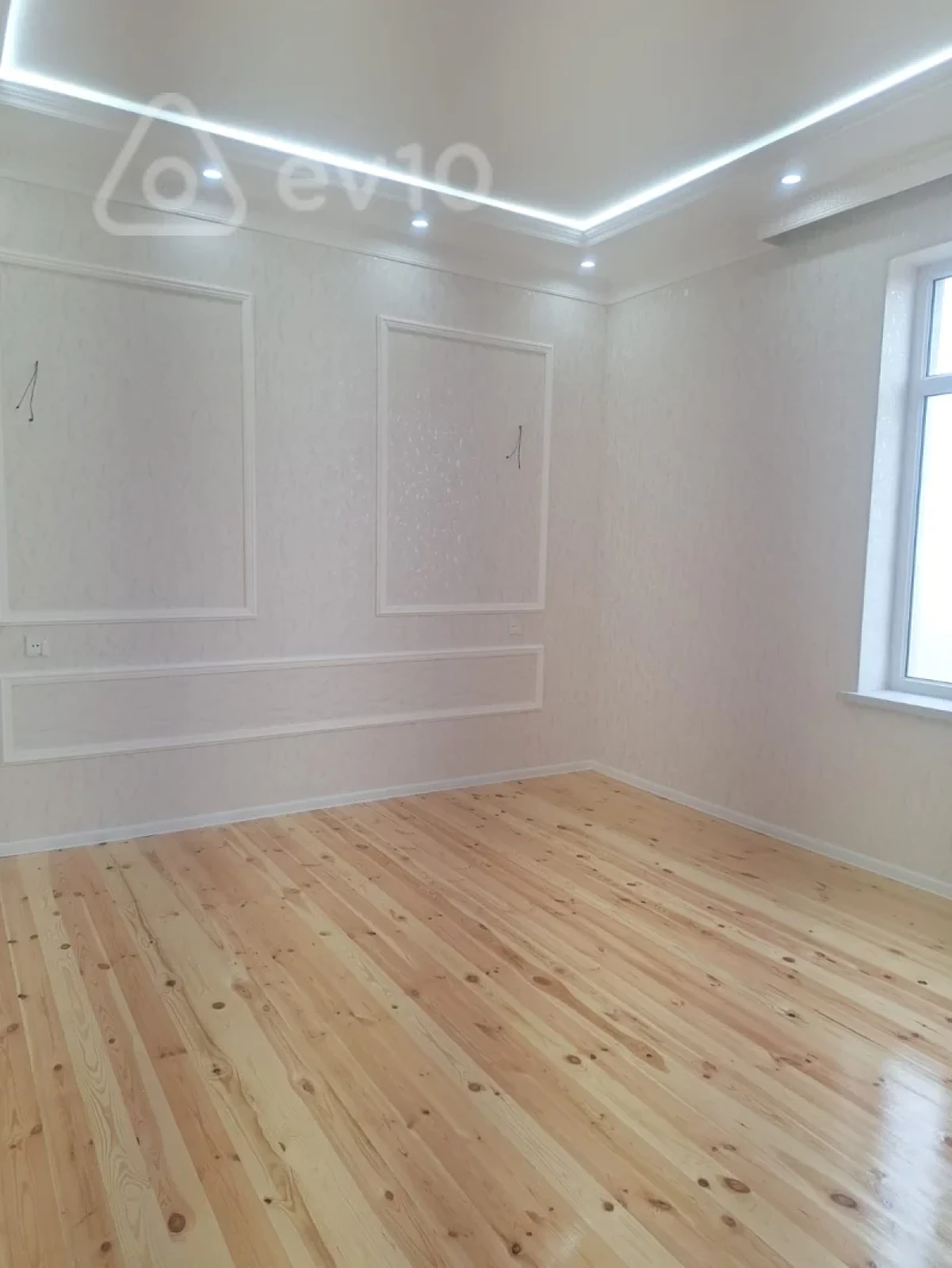 Satılır 4 otaqlı həyət evi 140 m²