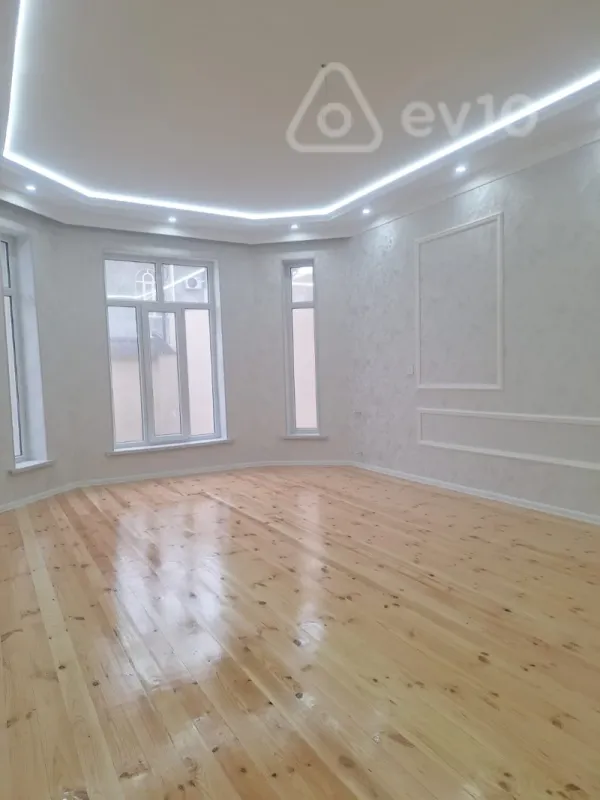 Satılır 4 otaqlı həyət evi 140 m²