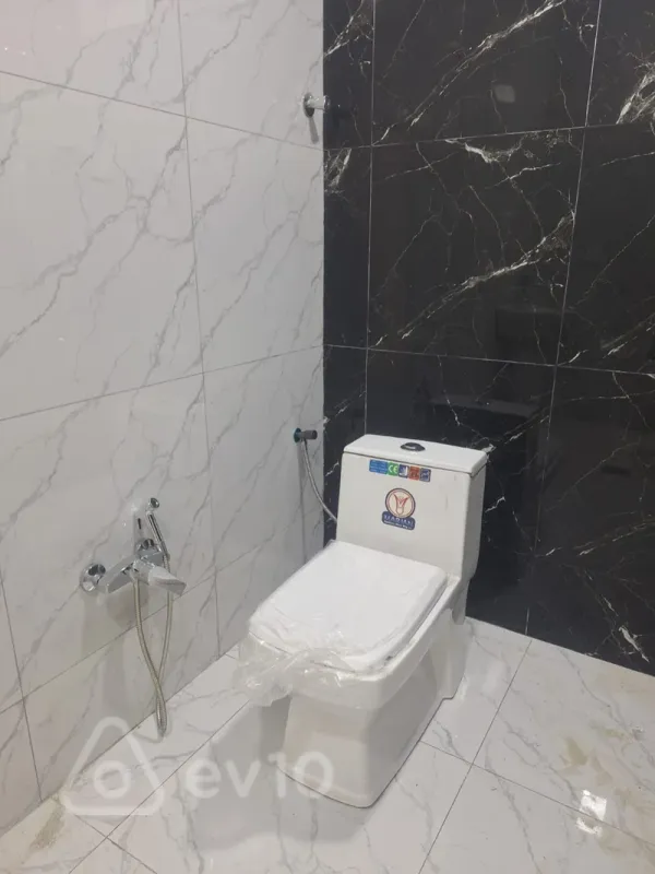 Satılır 4 otaqlı həyət evi 140 m²