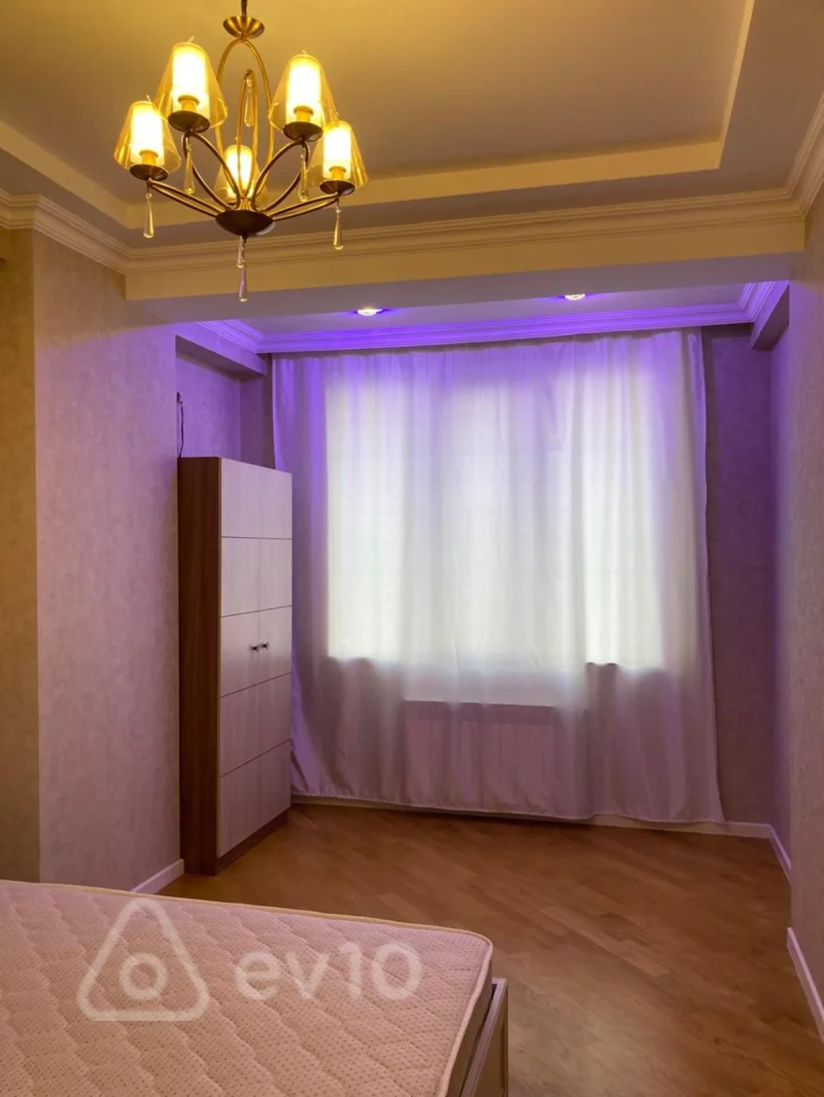 Kirayə verilir 2 otaqlı yeni tikili 72 m²