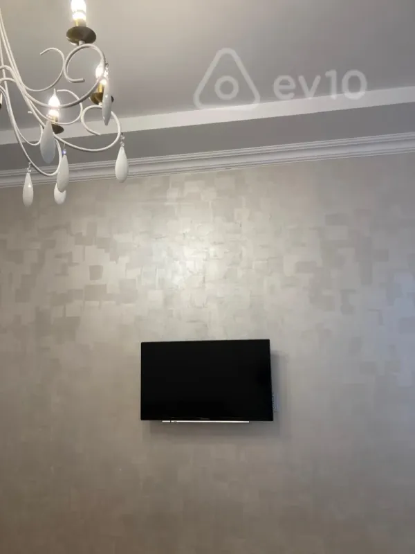 Kirayə verilir 2 otaqlı yeni tikili 72 m²