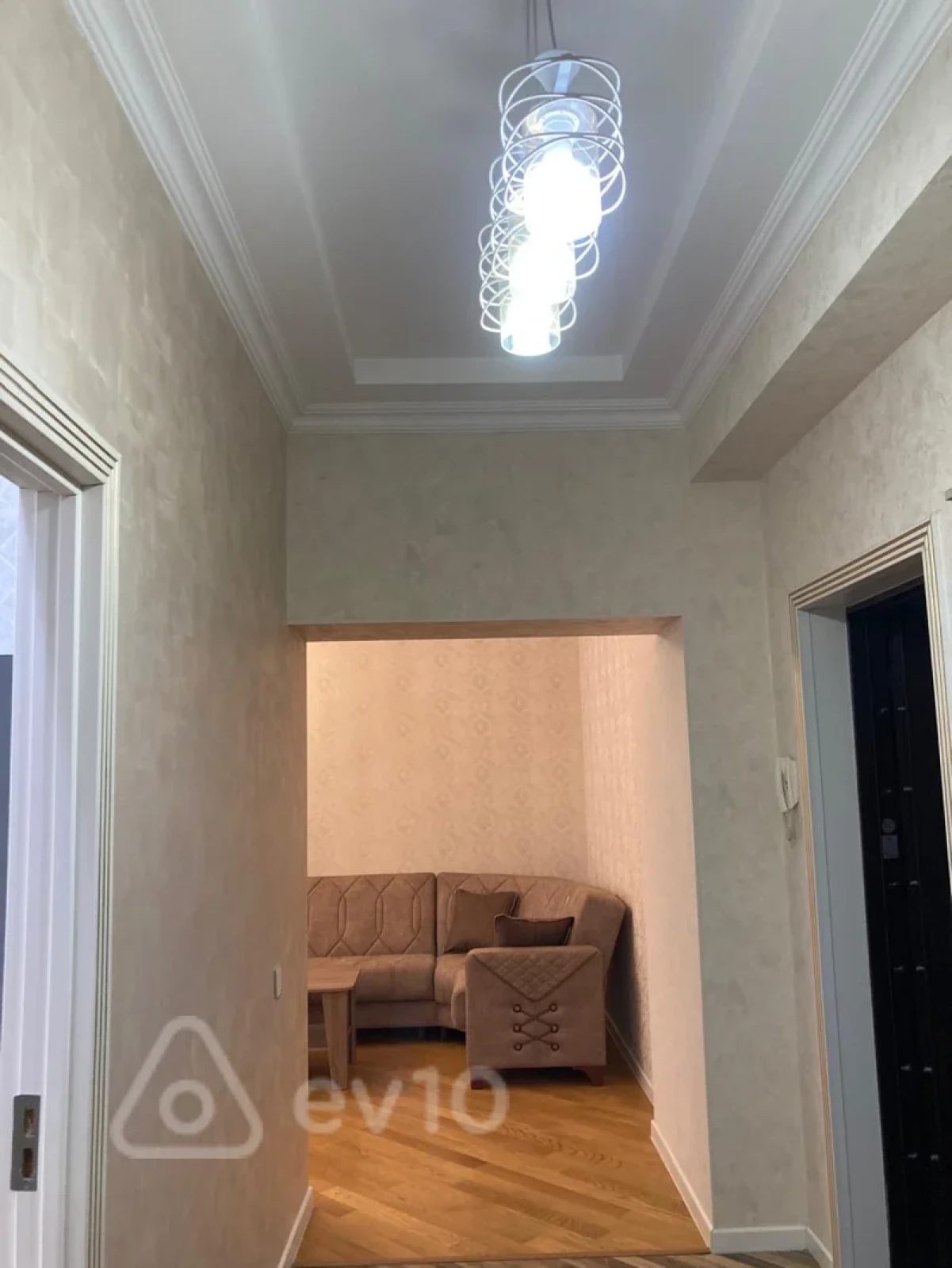Kirayə verilir 2 otaqlı yeni tikili 72 m²