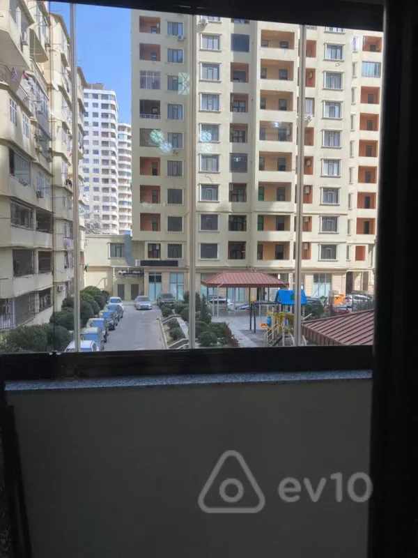 Kirayə verilir 2 otaqlı yeni tikili 72 m²