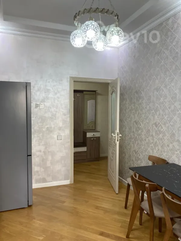 Kirayə verilir 2 otaqlı yeni tikili 72 m²