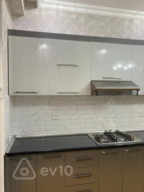 Kirayə verilir 2 otaqlı yeni tikili 72 m²