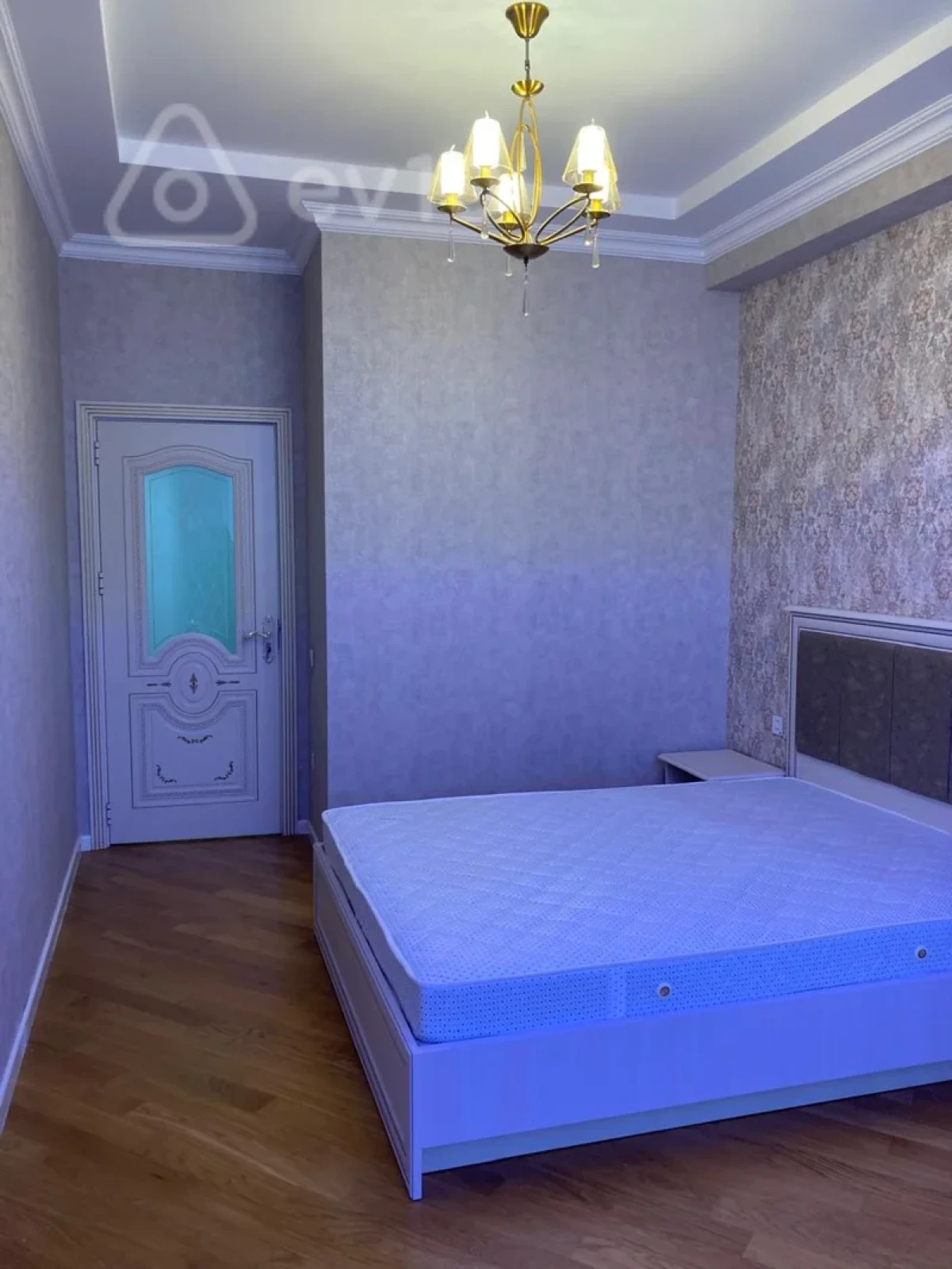 Kirayə verilir 2 otaqlı yeni tikili 72 m²