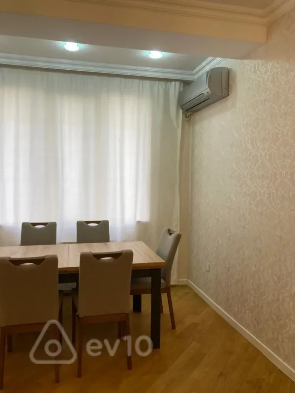 Kirayə verilir 2 otaqlı yeni tikili 72 m²