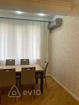 Kirayə verilir 2 otaqlı yeni tikili 72 m²
