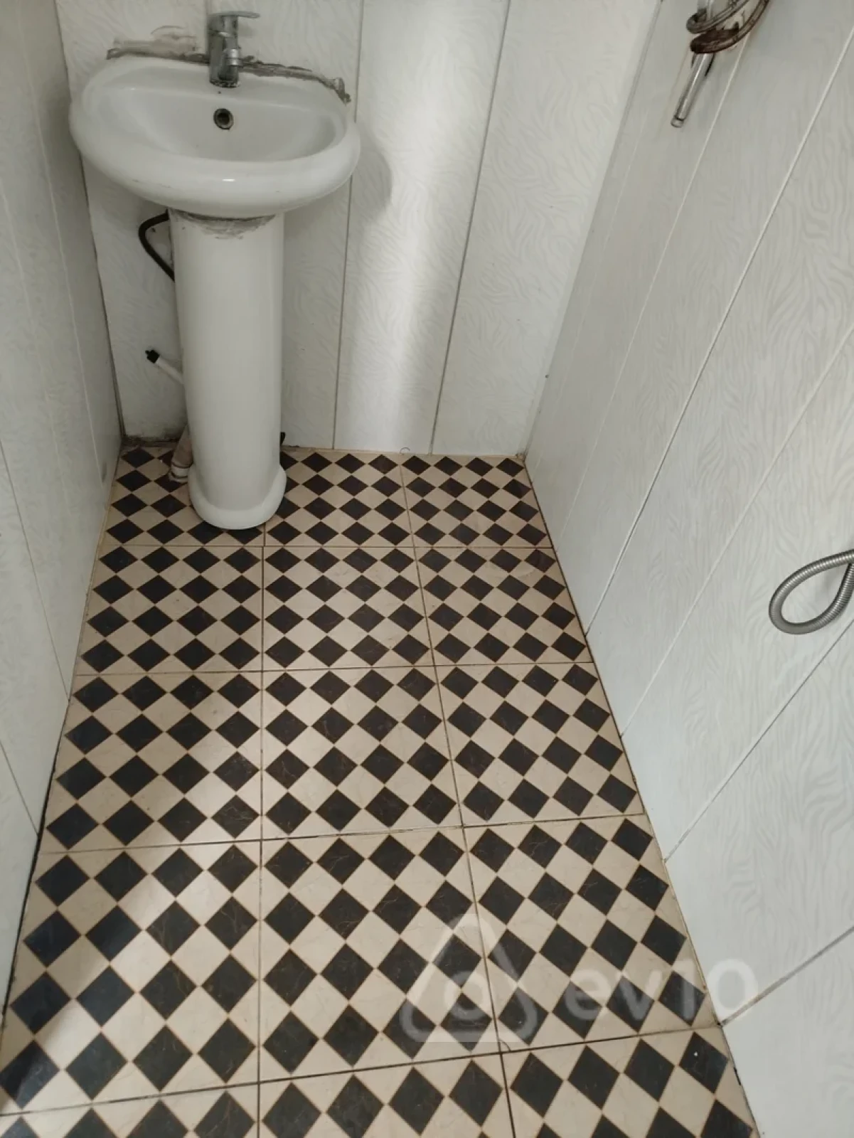 Kirayə verilir 2 otaqlı yeni tikili 50 m²