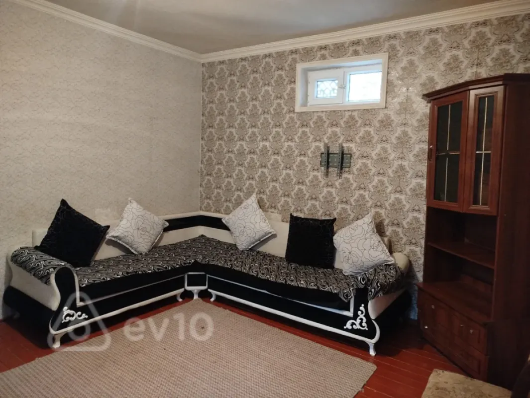 Kirayə verilir 2 otaqlı yeni tikili 50 m²