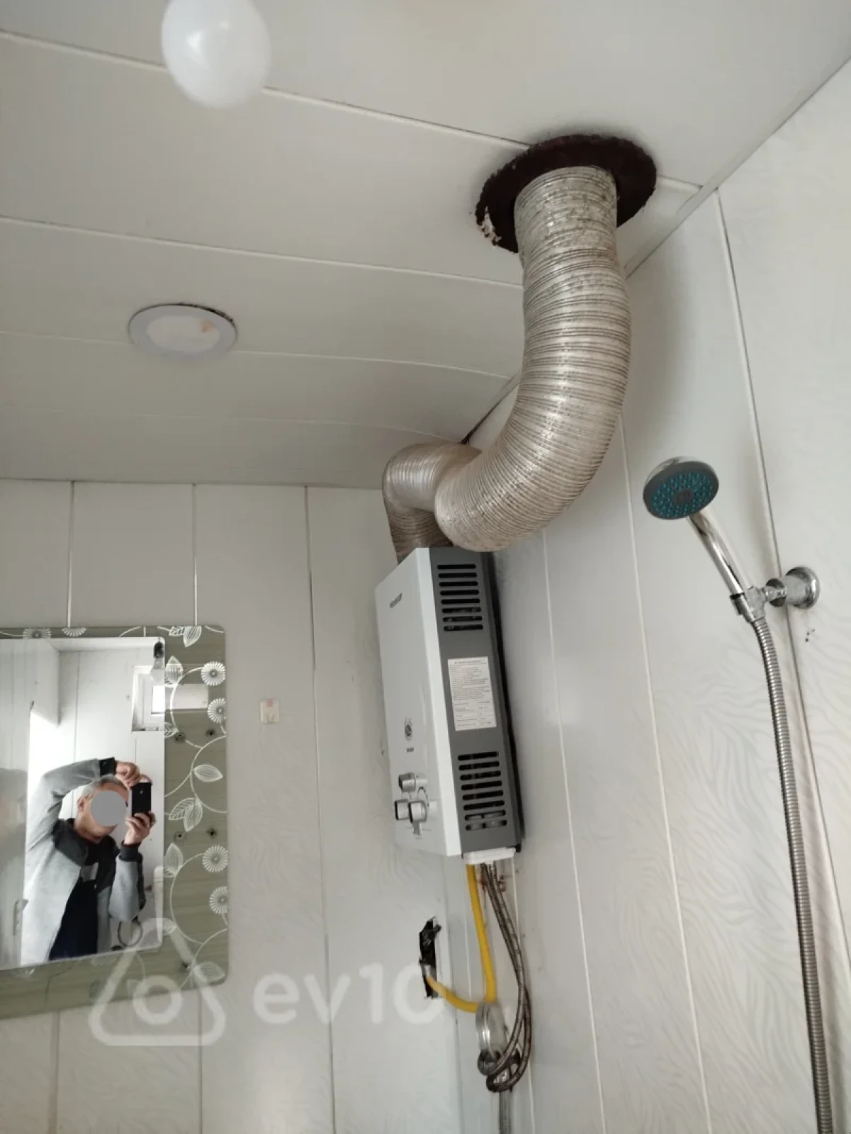 Kirayə verilir 2 otaqlı yeni tikili 50 m²